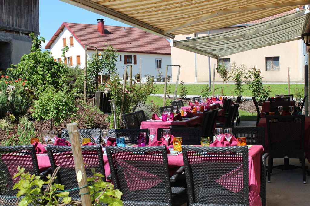 Le Champ Des Lys Hotel Amancey Екстериор снимка
