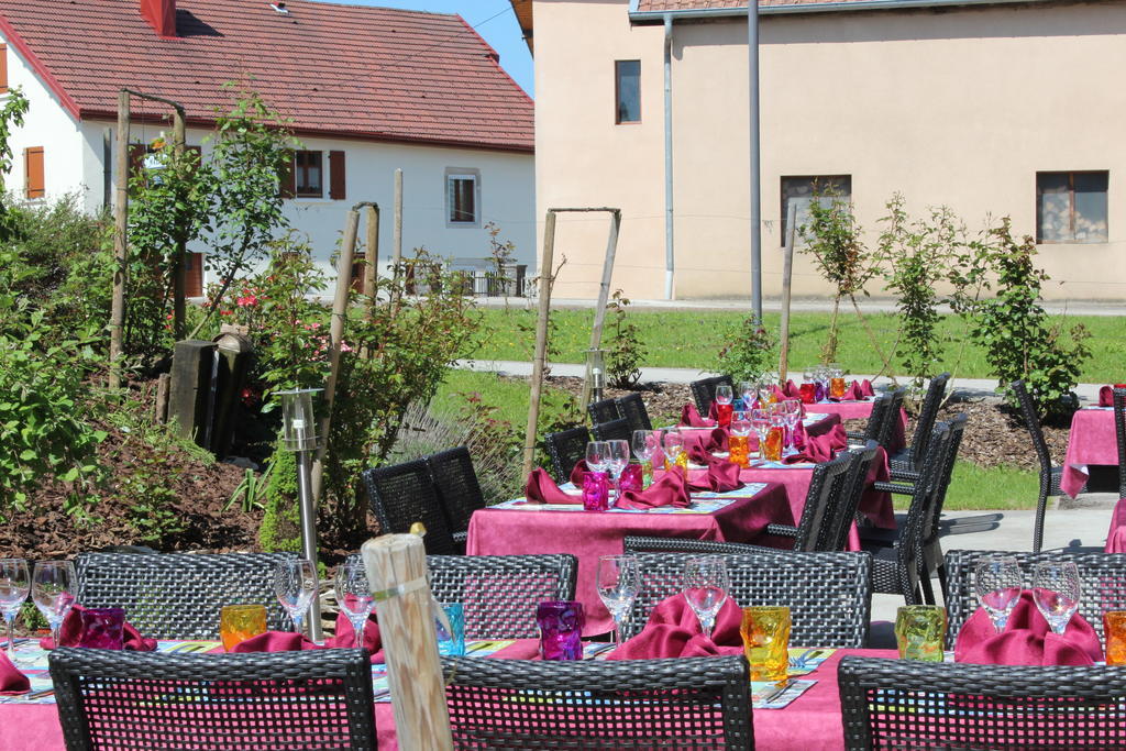 Le Champ Des Lys Hotel Amancey Екстериор снимка