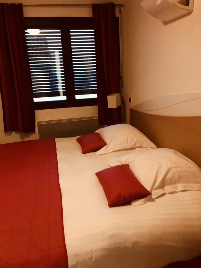 Le Champ Des Lys Hotel Amancey Екстериор снимка